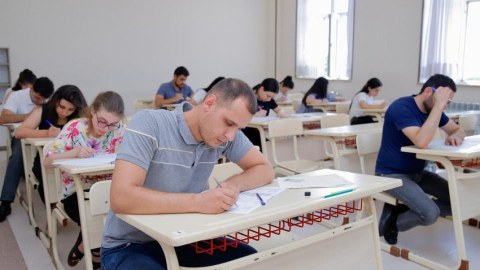 Yeddi mindən çox məzun ali məktəblərə ərizə verməyib