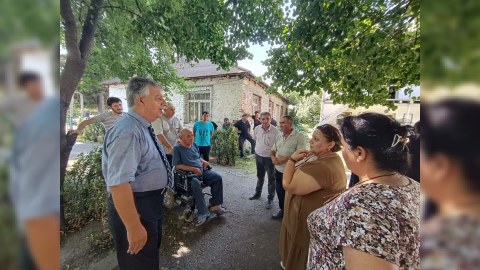 Əli Məsimli Qax seçiciləri ilə bir arada - FOTO