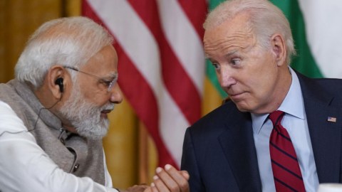 Bayden Modi ilə Ukraynanı müzakirə etdi 