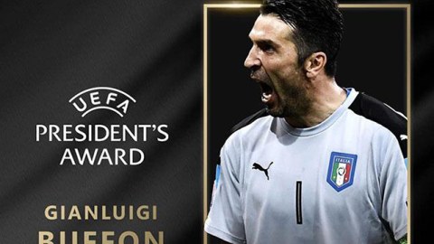 Buffon UEFA prezidenti mükafatı aldı