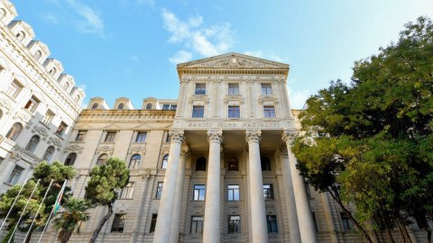XİN Moldovanı Milli Günü münasibətilə təbrik etdi