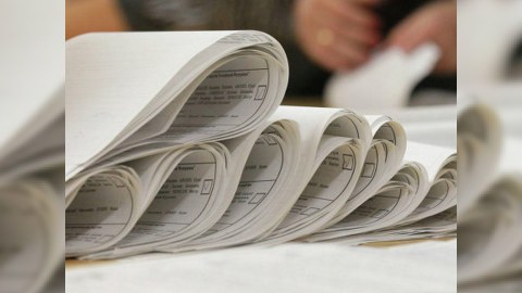 Bülletenlər məntəqə seçki komissiyalarına paylanılır - Rövzət Qasımov