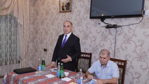 Ceyhun Məmmədov Sahil qəsəbəsində seçicilərlə&nbsp;görüşüb.