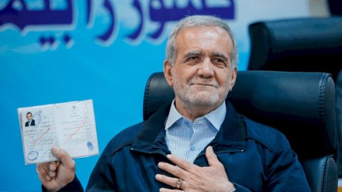 Pezeşkian İranda Azərbaycan dilli məktəblər aça bilsə... - ŞƏRH