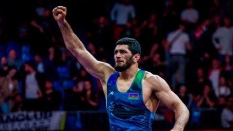 Olimpiya mükafatçısı Azərbaycan Prezidenti və xalqından üzr istədi