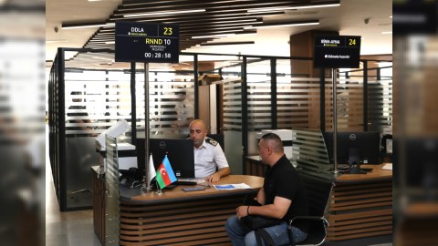 Sənədlərin verilməsi prosesi &ldquo;Bakı KOB evi&rdquo;ndə davam edir