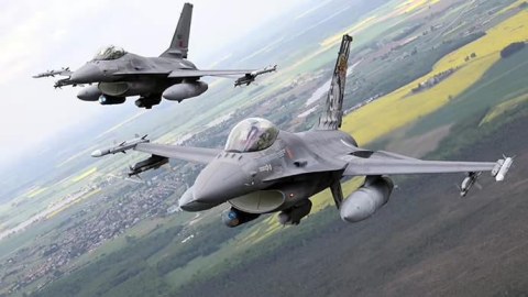 Niderlanddan F-16-ların Rusiya səmasında istifadəsi ilə bağlı Ukraynaya DƏSTƏK