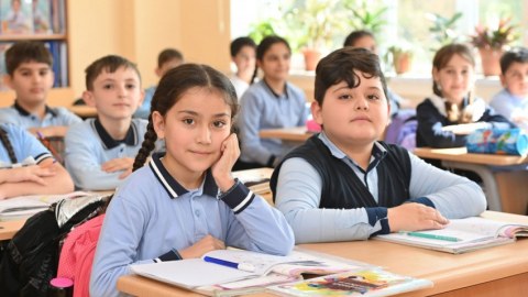 Şagirdlərin yerdəyişməsi DAYANDIRILIR