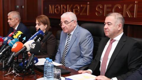 Məzahir Pənahov seçiciləri fəal olmağa çağırdı