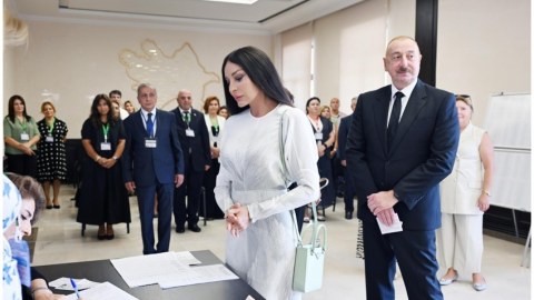 Mehriban Əliyeva səsvermədən paylaşım etdi