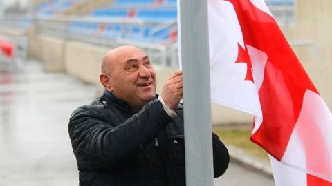 Seksual zorakılıqda təqsirli bilinən müxalifətçi Zurabişvilidən əfv istəyir