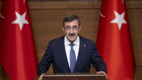 Cevdet Yılmaz İlham Əliyevi TƏBRİK ETDİ&nbsp;