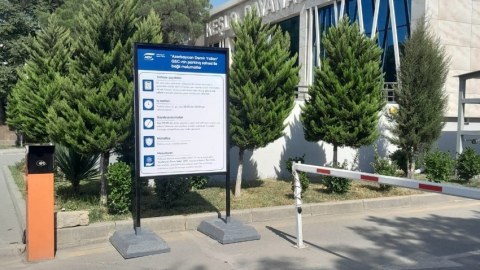 Bu dəmiryol dayanacaqlarında maşınların saxlanılması ödənişsizdir - SİYAHI