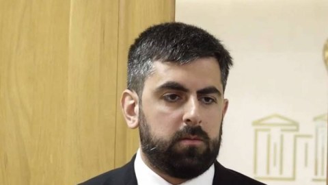 “Azərbaycanla sülh müqaviləsini imzalamaq olar” - Erməni deputat