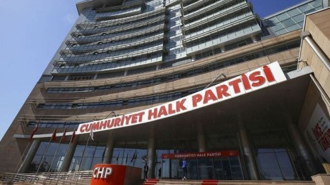 CHP-də&nbsp;QURULTAY: Partiya 2028 seçkilərinə hazırlaşır