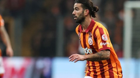 "Qalatasaray" onunla yollarını ayırdı