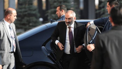 Paşinyan hakim elitanı Sevandakı bağ evinə toplayır