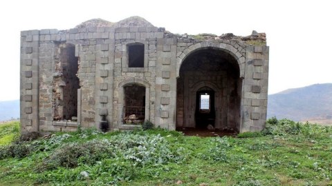 Füzulinin&nbsp;Qoçəhmədli kəndindəki məscid bərpa olunur
