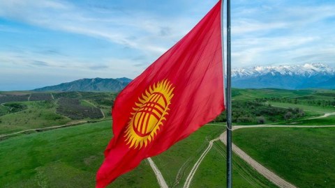 Qırığızıstan öz vətəndaşlarına çağırış etdi - Rusiyaya getməyin