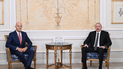 Prezident İtaliyada görüş keçirdi - FOTO