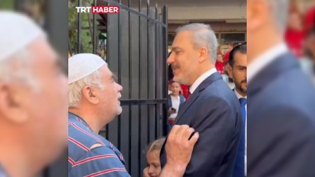"Tayyib abi necədir?": Makedoniyada Fidanı belə qarşıladılar... - VİDEO