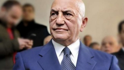 Əli İnsanovun məhkumluğu götürüldü