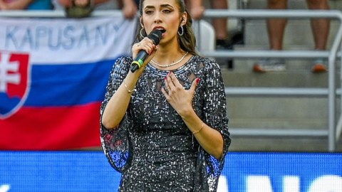 "Azərbaycan musiqisini təmsil etməkdən qürur duyuram"