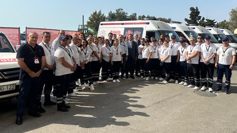 "Formula-1"ə görə 100-dən çox tibb işçisi təhkim olundu - FOTOLAR
