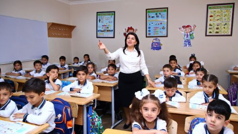 Uşaqların 1-ci sinfə qəbulu BAŞA ÇATIR