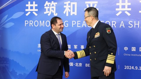 Papikyan çinli həmkarı ilə regionu müzakirə etdi