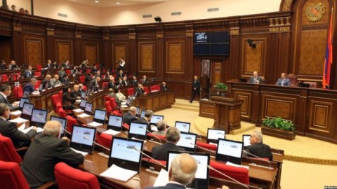 Xuliqanlıqda ittiham olunan erməni deputatdan XƏBƏR VAR