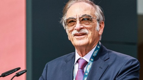 Polad Bülbüloğluna Ermitaj Mükafatı VERİLDİ