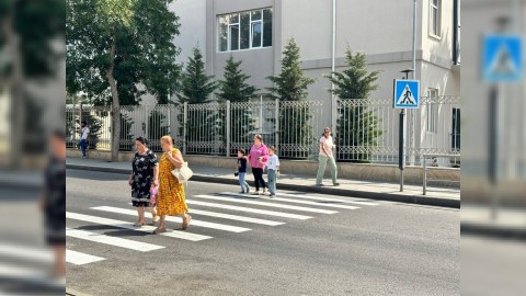 Məktəblərin qarşısındakı piyada keçidləri YENİLƏNİR