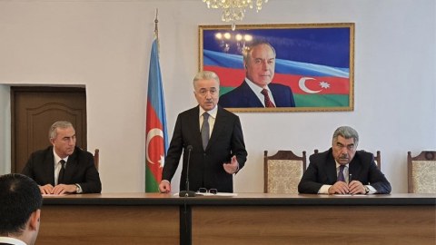 Sevindik Hətəmov kollektivə təqdim olundu
