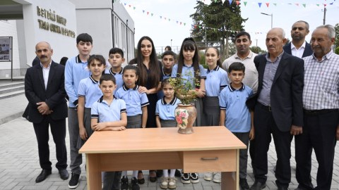 Leyla Əliyeva Biləsuvarda yeni inşa edilən məktəbdə - FOTOLAR