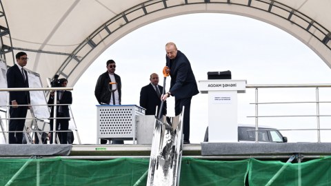 “İmarət” stadionunun təməli qoyuldu