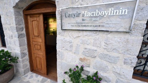 Üzeyir Hacıbəylinin ev-muzeyi təmirdən sonra - FOTOLAR