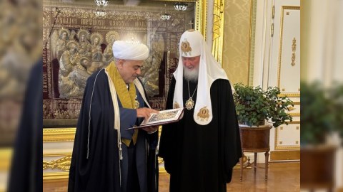 Şeyx Rus Pravoslav Kilsəsinin ordeni ilə təltif edildi