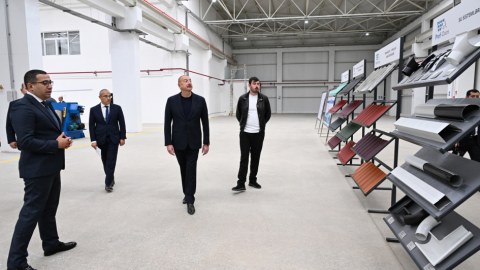 Prezident dam örtükləri istehsalı zavodunun açılışında