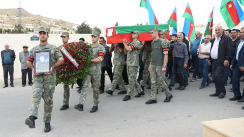 Şəhid Tərlan Rüstəmov Lökbatanda dəfn edildi - FOTO