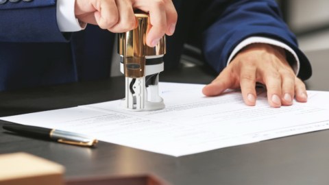 24 sığorta agenti barədə QƏRAR