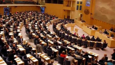 İsveçrə Parlamentində “erməni sorğusu”