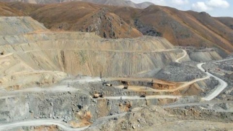 Qarabağdakı faydalı qazıntı yataqları ilə bağlı QƏRAR