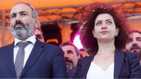 Paşinyan həyat yoldaşı ilə ABŞ-dədir