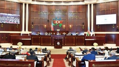 Milli Məclisin sədr müavinlərinin sayı ARTIRILIR