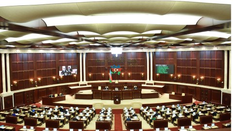 Parlament sədrinin müavinləri komitə sədri ola bilməyəcək