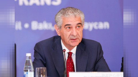 Prezident Əli Əhmədovu vəzifəsindən azad etdi