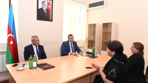 Dövlət Komitəsinin sədri Goranboyda vətəndaşları qəbul edib