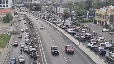 Bakının tıxaclı yolları - SİYAHI