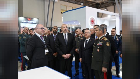 Prezident Bakıdakı beynəlxalq sərgilərdə - FOTOLAR